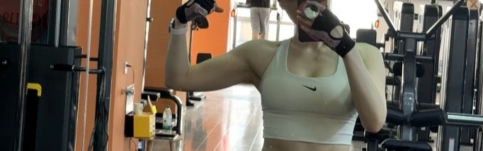 余霜分享健身日常：臀腿和普拉提，感觉最近状态好好啊！